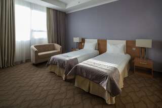 Отель Hotel Duman Нур-Султан Стандартный двухместный номер с 2 отдельными кроватями-4