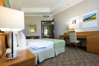 Отель Hotel Duman Нур-Султан Представительский люкс с 2 спальнями-5